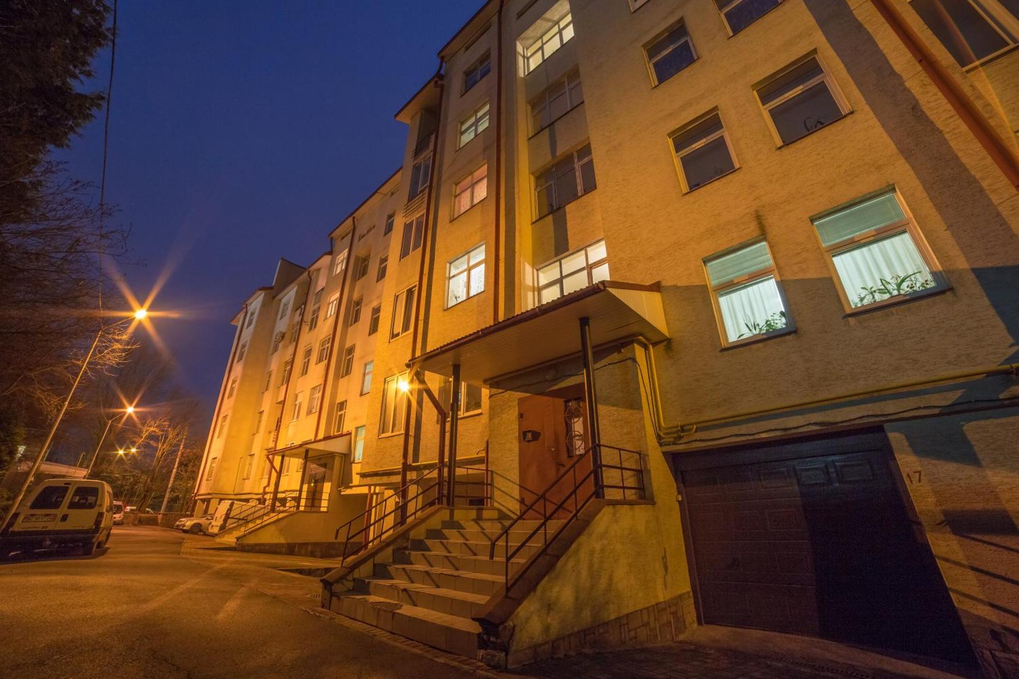 Modern Apartment On Mechnikova Street 18 Leópolis Exterior foto